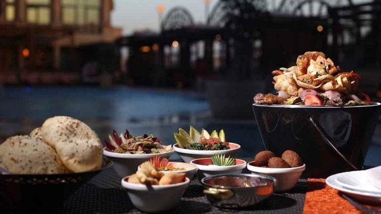 مقاهي ومطاعم القاهرة  أماكن سهر عائلية في القاهرة