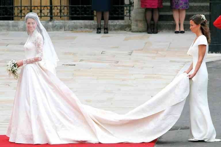 فستان العروس وملحقاتة