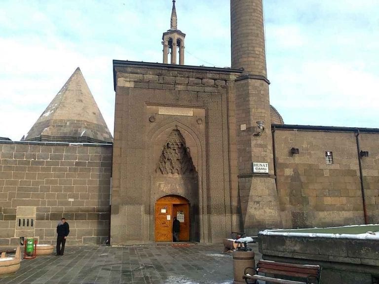 " جامع هانوت Hunat Mosque " .. اهم معالم السياحة في قيصري ..