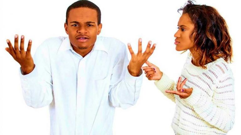 لماذا يفضل الزوج الاهل عن الزوجة  طريقة التعامل مع الزوج الذي يفضل اهله