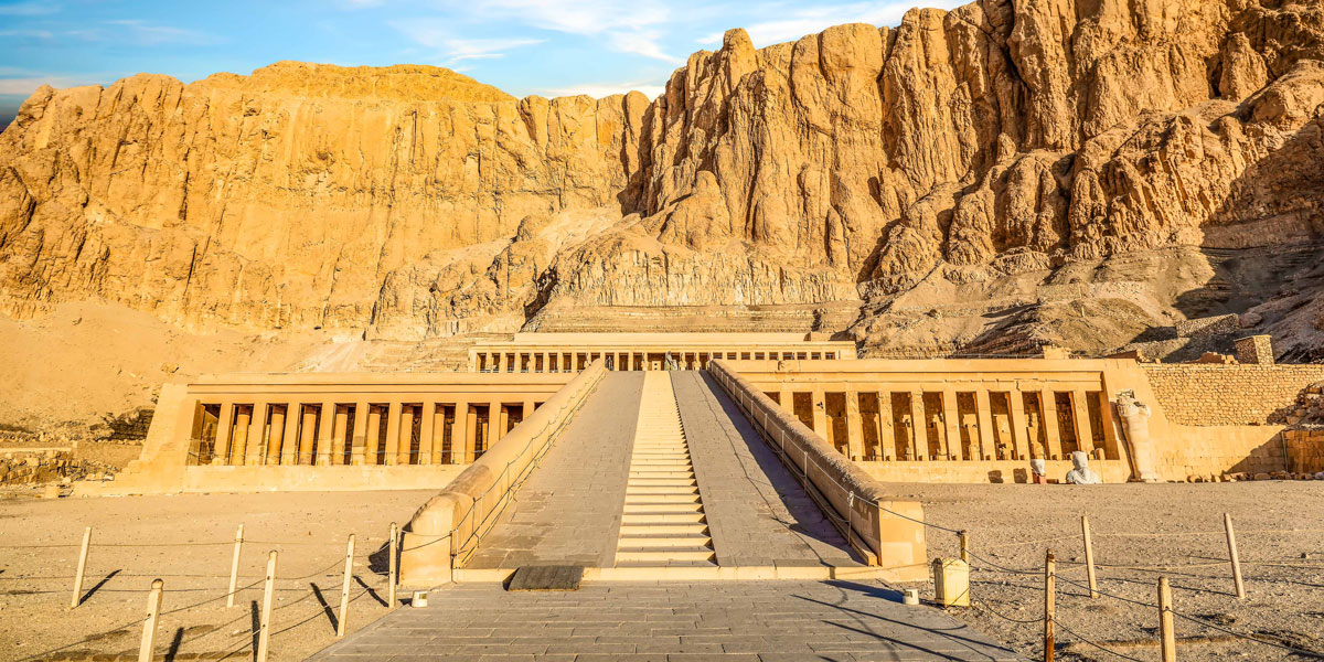 معلومات عن معبد حتشبسوت في مصر